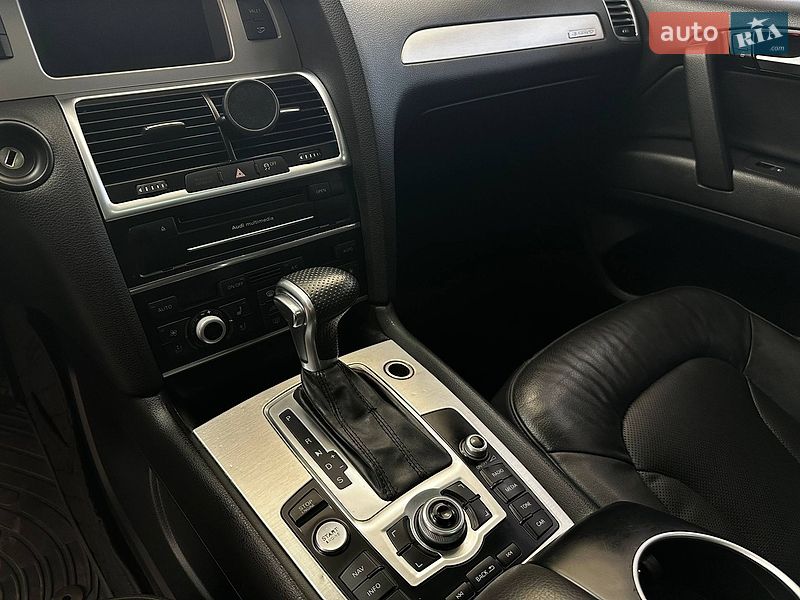 Позашляховик / Кросовер Audi Q7 2014 в Києві