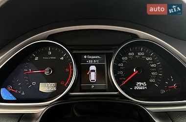 Позашляховик / Кросовер Audi Q7 2014 в Києві