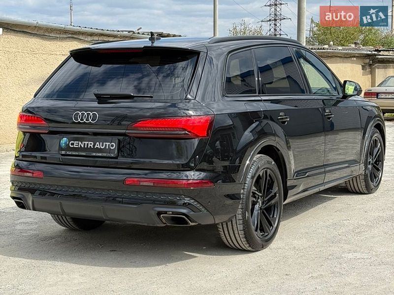 Внедорожник / Кроссовер Audi Q7 2024 в Подольске