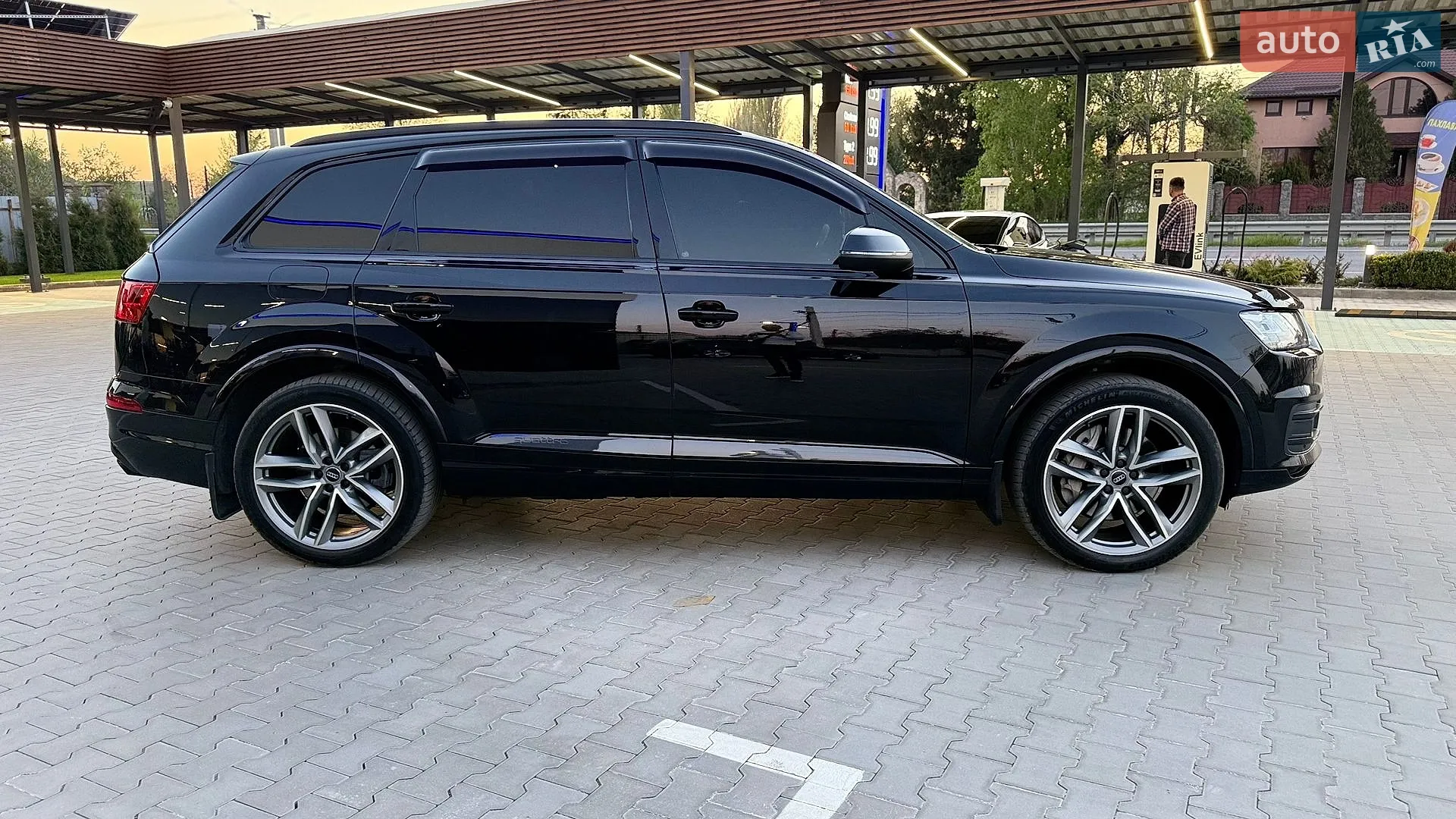 2017 Audi Q7 - мініатюра 3