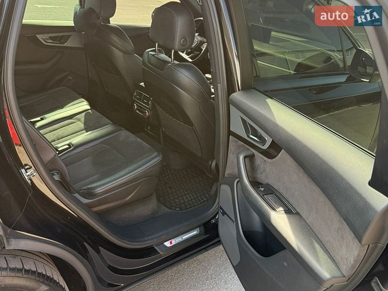 Внедорожник / Кроссовер Audi Q7 2018 в Житомире