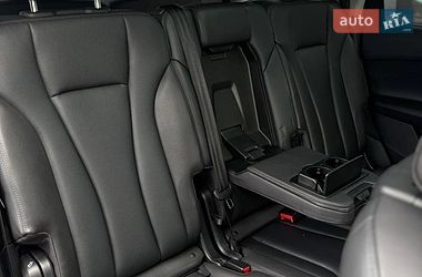 Внедорожник / Кроссовер Audi Q7 2017 в Стрые