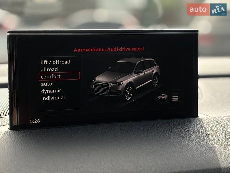 Внедорожник / Кроссовер Audi Q7 2017 в Стрые