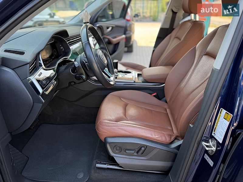Позашляховик / Кросовер Audi Q7 2020 в Дніпрі