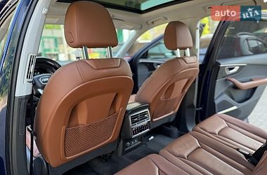Позашляховик / Кросовер Audi Q7 2020 в Дніпрі
