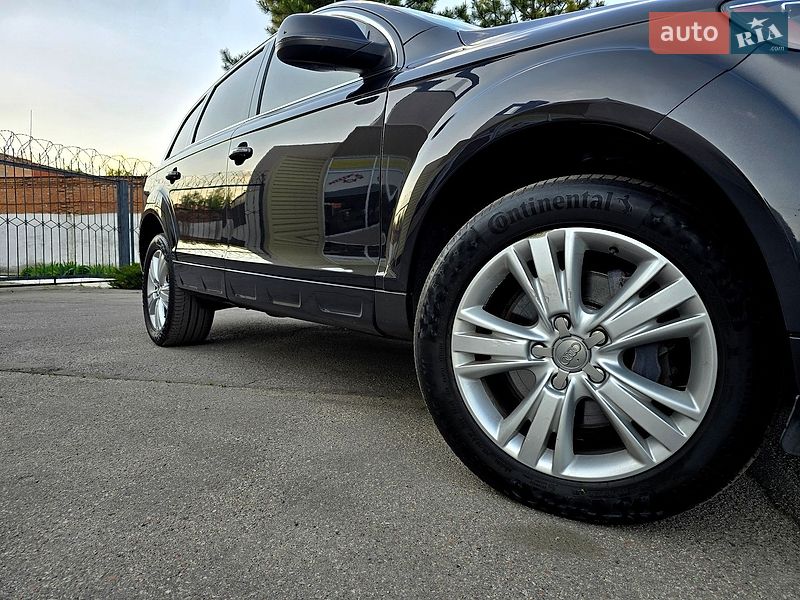 Внедорожник / Кроссовер Audi Q7 2015 в Полтаве