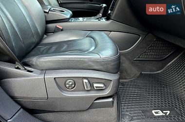 Внедорожник / Кроссовер Audi Q7 2015 в Полтаве