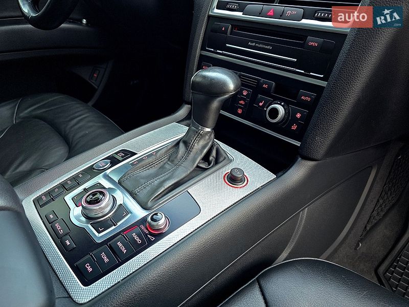 Внедорожник / Кроссовер Audi Q7 2015 в Полтаве