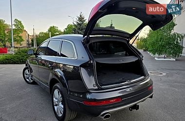 Внедорожник / Кроссовер Audi Q7 2015 в Полтаве