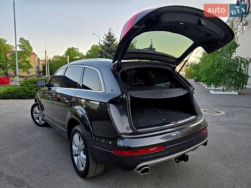Внедорожник / Кроссовер Audi Q7 2015 в Полтаве