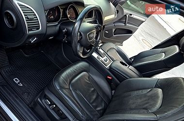 Внедорожник / Кроссовер Audi Q7 2015 в Полтаве