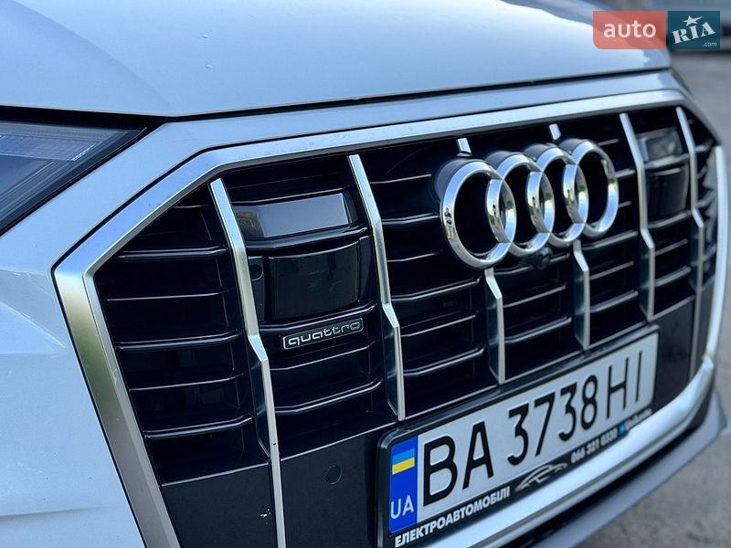 Внедорожник / Кроссовер Audi Q7 2021 в Киеве
