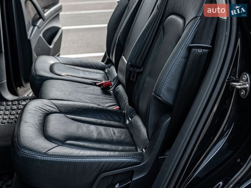 Внедорожник / Кроссовер Audi Q7 2015 в Черкассах