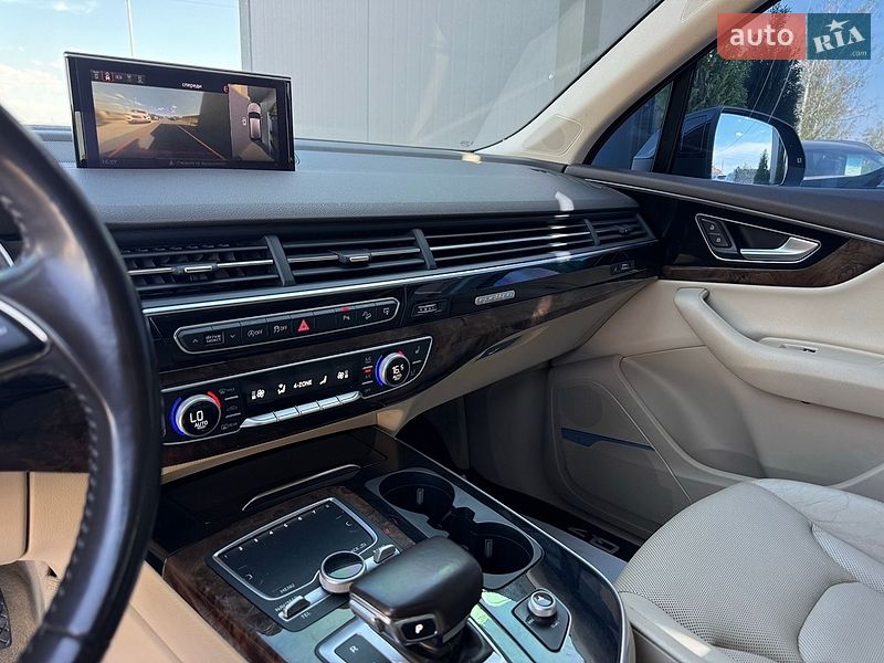 Позашляховик / Кросовер Audi Q7 2017 в Івано-Франківську
