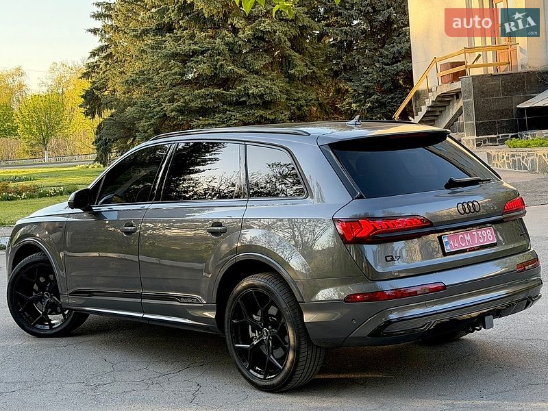 Внедорожник / Кроссовер Audi Q7 2023 в Виннице