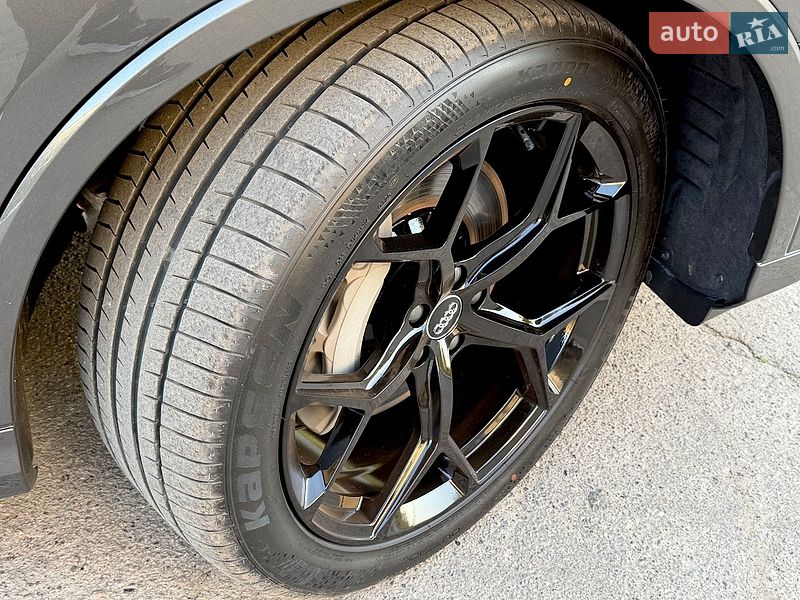 Внедорожник / Кроссовер Audi Q7 2023 в Виннице