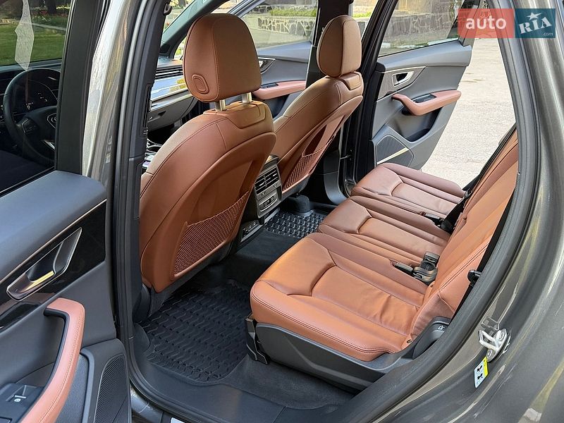 Внедорожник / Кроссовер Audi Q7 2023 в Виннице