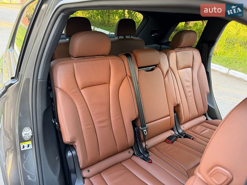 Внедорожник / Кроссовер Audi Q7 2023 в Виннице