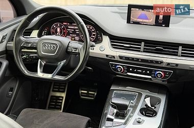 Позашляховик / Кросовер Audi Q7 2016 в Києві