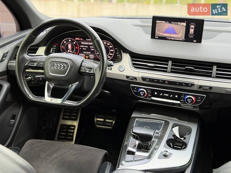 Позашляховик / Кросовер Audi Q7 2016 в Києві