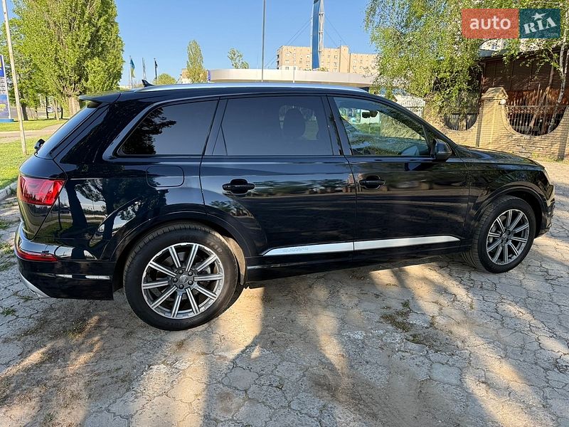 Внедорожник / Кроссовер Audi Q7 2017 в Харькове
