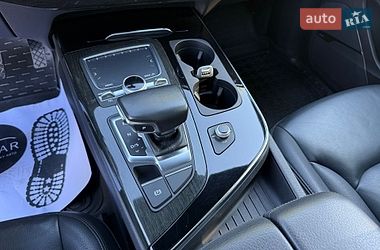 Внедорожник / Кроссовер Audi Q7 2017 в Харькове