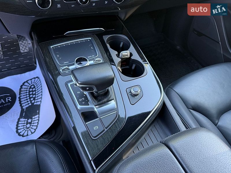 Внедорожник / Кроссовер Audi Q7 2017 в Харькове