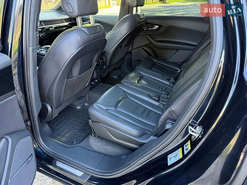 Внедорожник / Кроссовер Audi Q7 2017 в Харькове