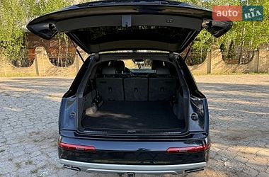 Внедорожник / Кроссовер Audi Q7 2017 в Харькове