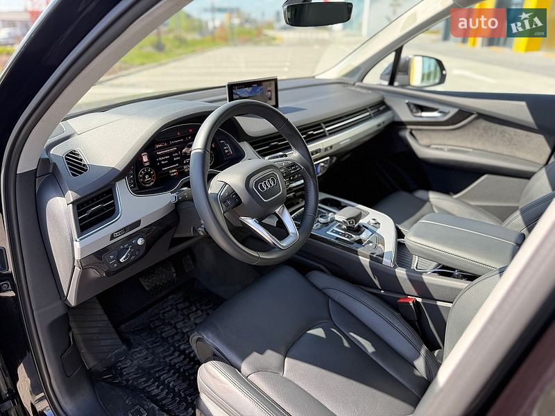 Внедорожник / Кроссовер Audi Q7 2017 в Львове