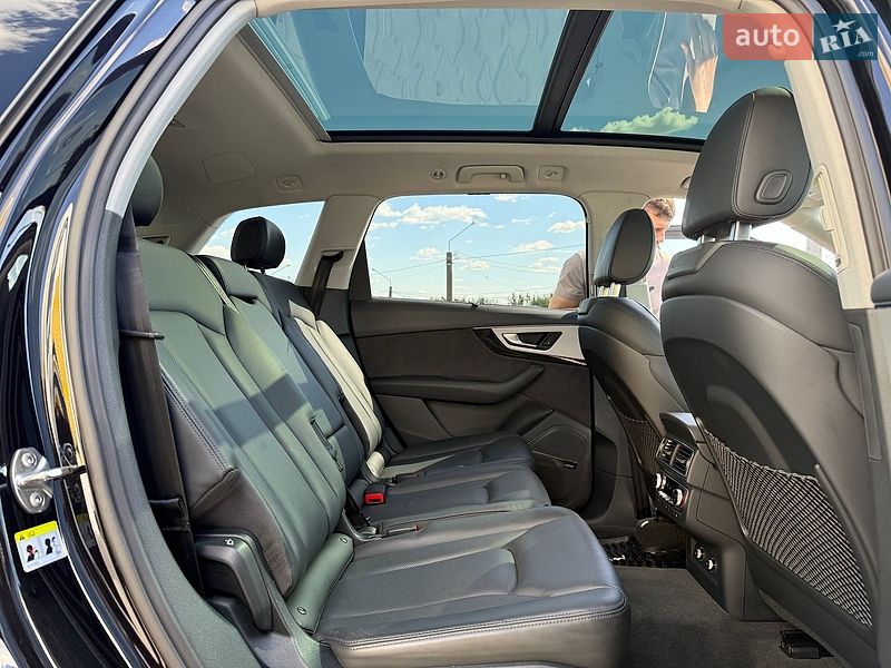 Внедорожник / Кроссовер Audi Q7 2017 в Львове