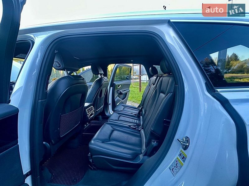 Внедорожник / Кроссовер Audi Q7 2018 в Трускавце
