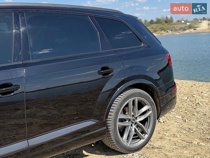 Внедорожник / Кроссовер Audi Q7 2017 в Львове