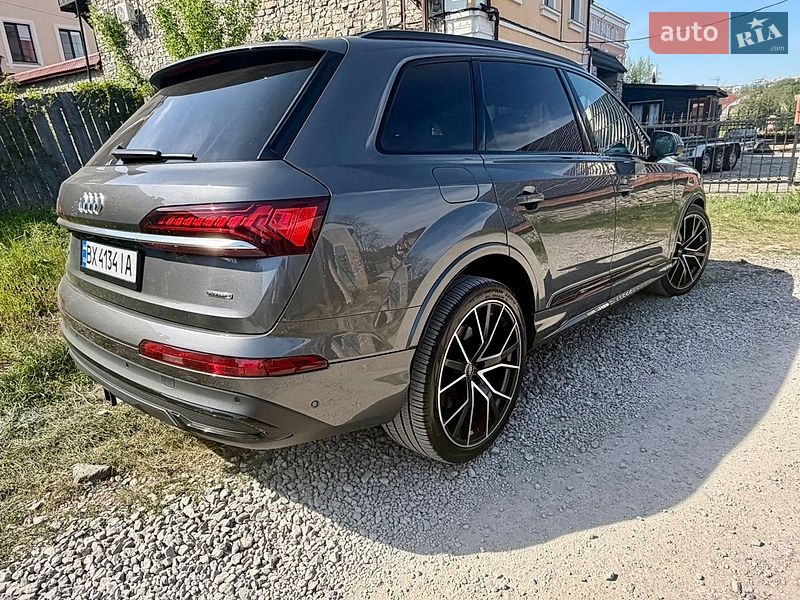 Внедорожник / Кроссовер Audi Q7 2020 в Каменец-Подольском