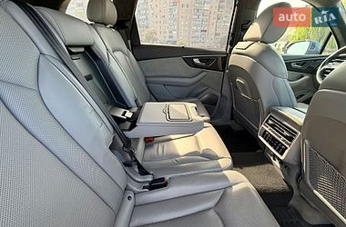 Внедорожник / Кроссовер Audi Q7 2020 в Каменец-Подольском