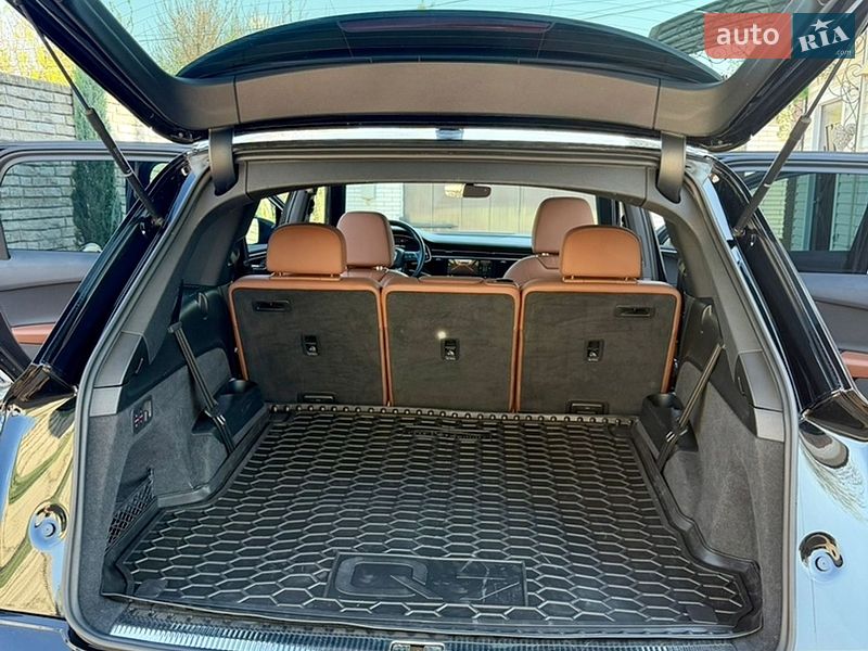 Позашляховик / Кросовер Audi Q7 2021 в Прилуках