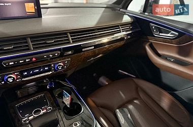 Внедорожник / Кроссовер Audi Q7 2017 в Моршине