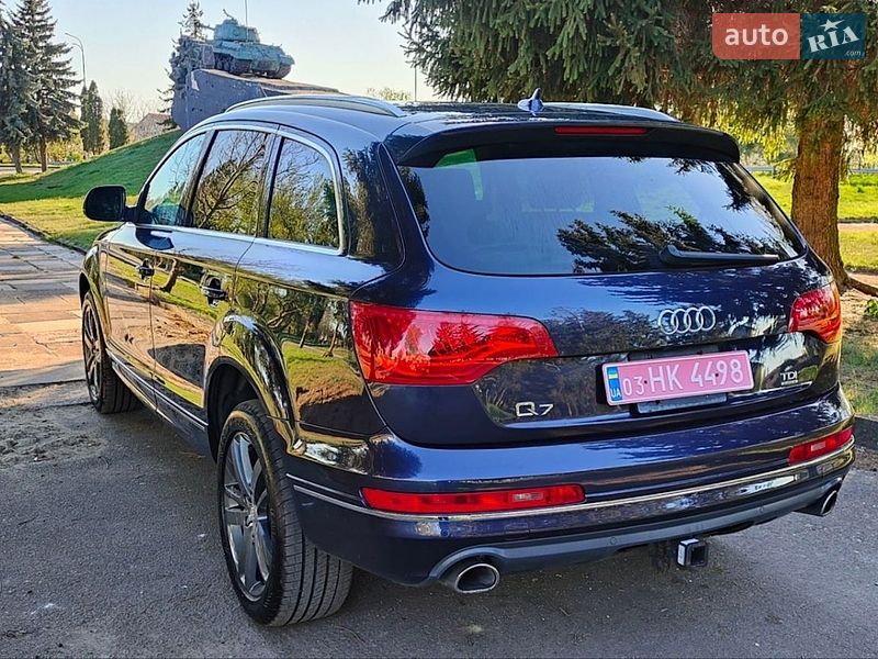 Внедорожник / Кроссовер Audi Q7 2014 в Дубно