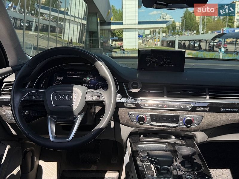 Внедорожник / Кроссовер Audi Q7 2018 в Киеве