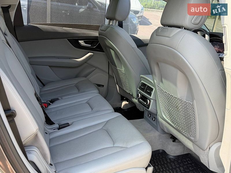 Внедорожник / Кроссовер Audi Q7 2018 в Киеве