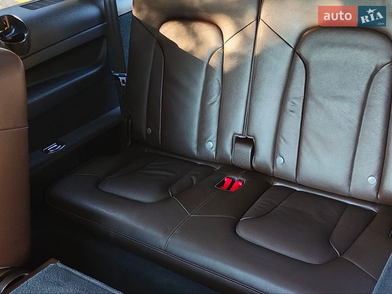 Внедорожник / Кроссовер Audi Q7 2014 в Дубно