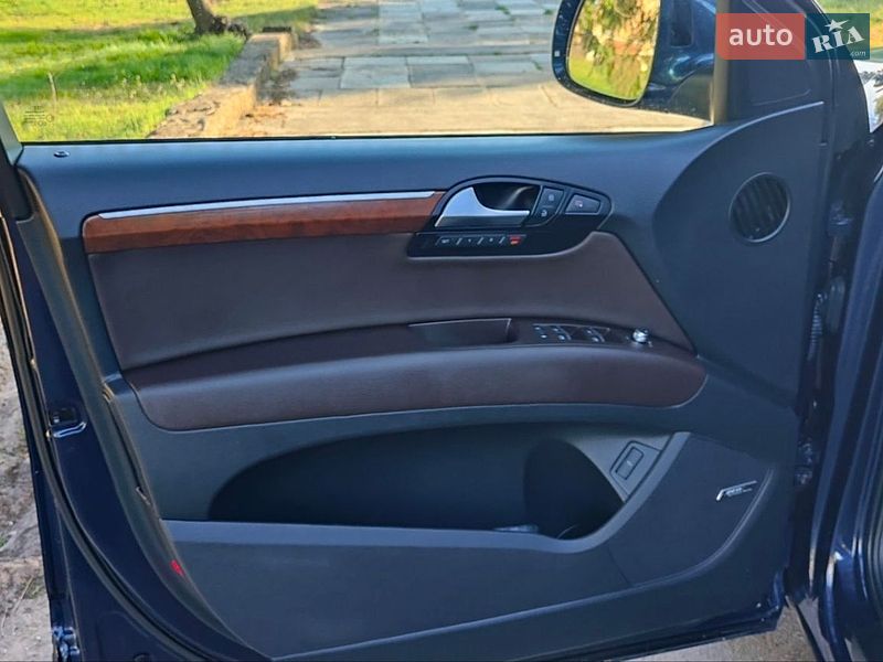 Внедорожник / Кроссовер Audi Q7 2014 в Дубно