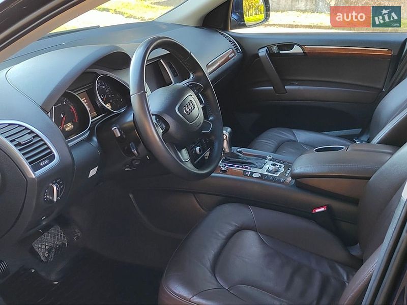 Внедорожник / Кроссовер Audi Q7 2014 в Дубно