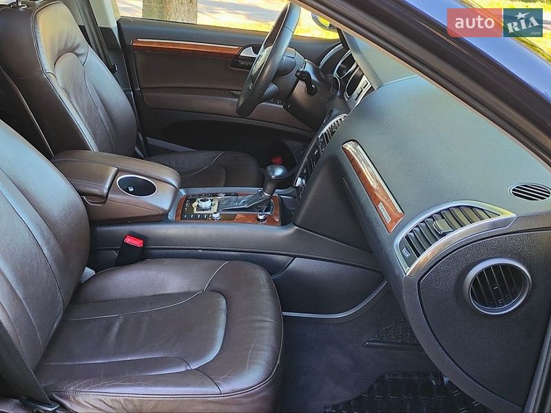 Внедорожник / Кроссовер Audi Q7 2014 в Дубно