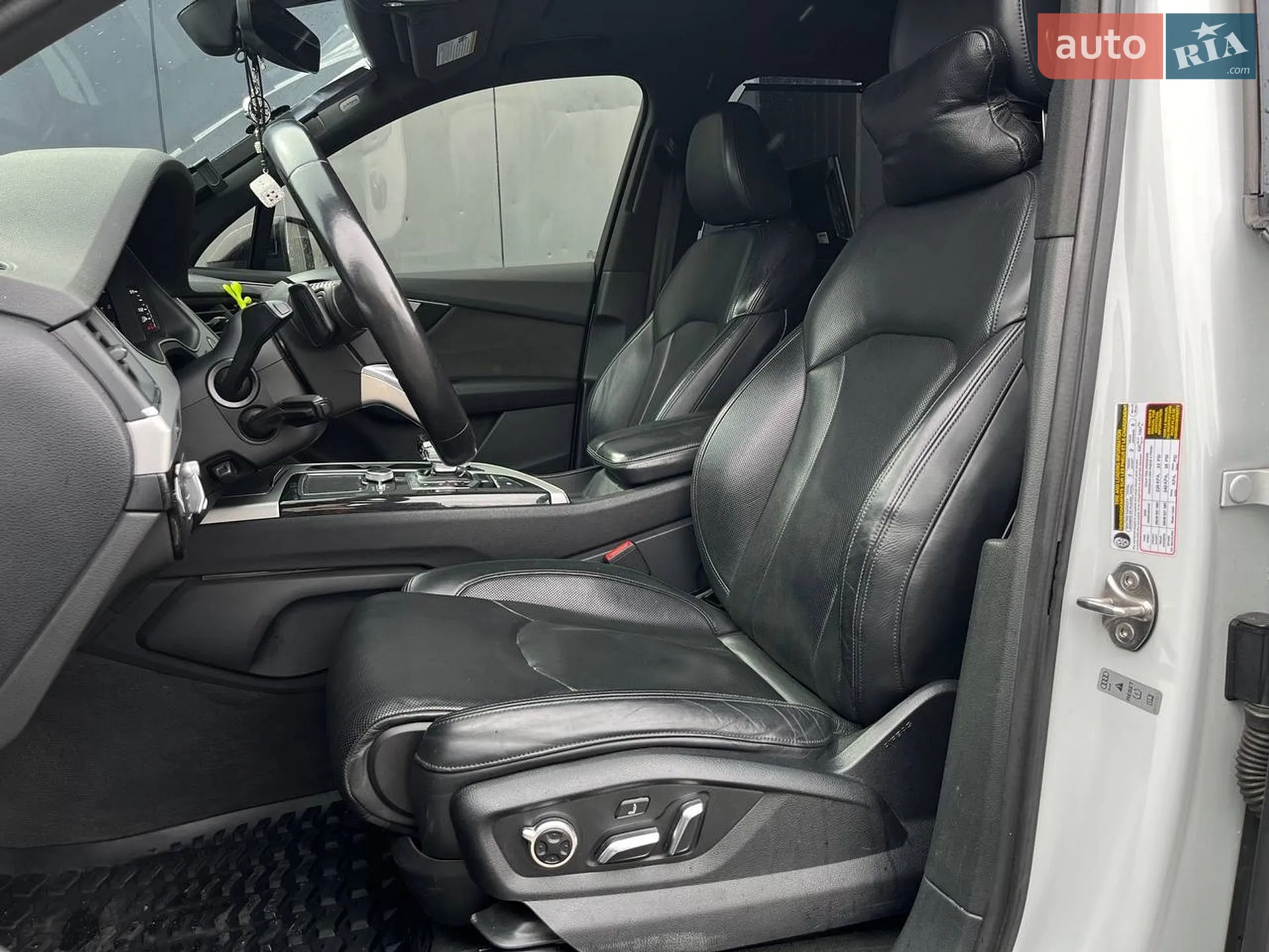 2017 Audi Q7 - мініатюра 9