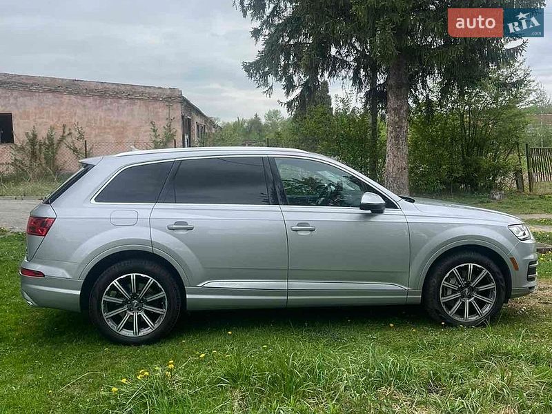 Внедорожник / Кроссовер Audi Q7 2017 в Городке