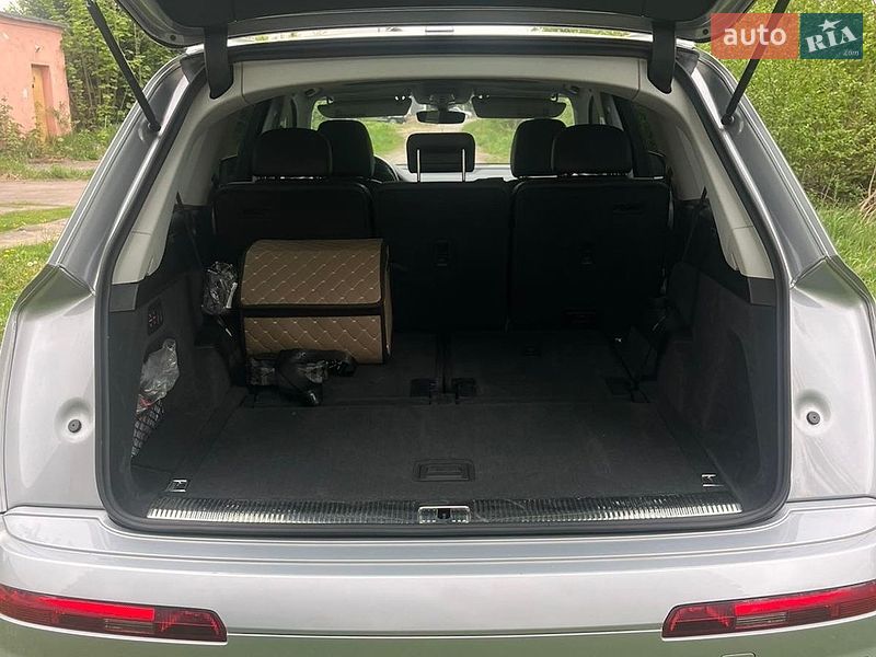 Внедорожник / Кроссовер Audi Q7 2017 в Городке