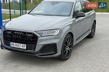 Позашляховик / Кросовер Audi Q7 2021 в Вінниці