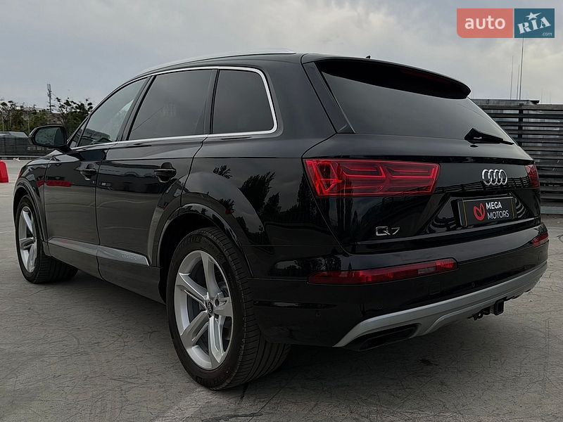 Внедорожник / Кроссовер Audi Q7 2018 в Киеве