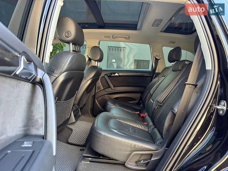 Позашляховик / Кросовер Audi Q7 2015 в Львові